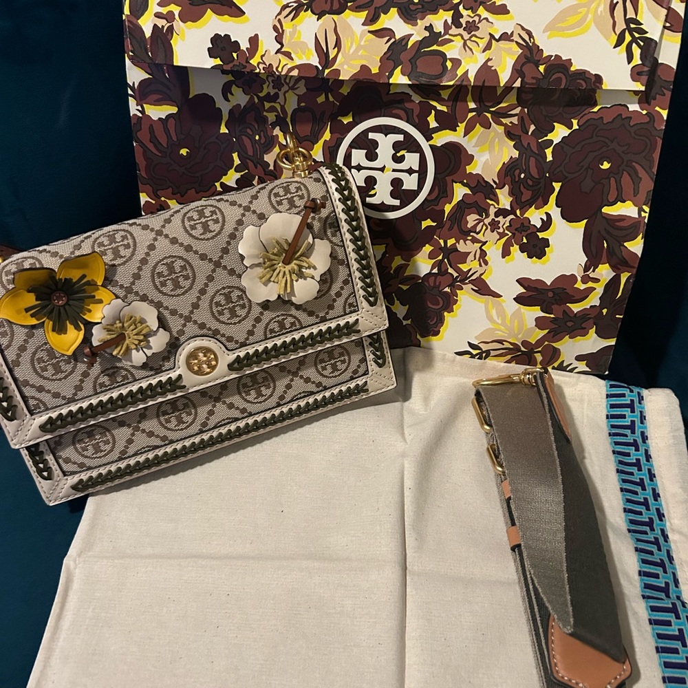 Tory Burch T monogram braided floral mini bag - Picture 4 of 8